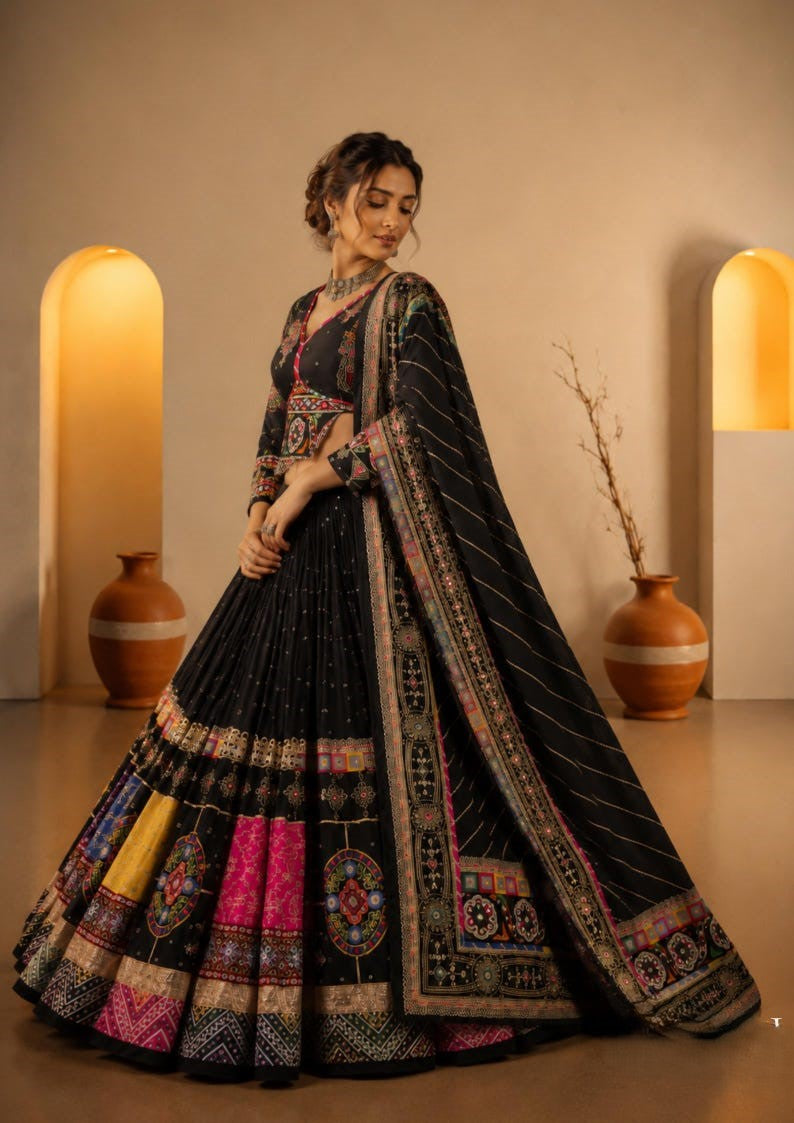 Kaali Raas Mirror Work & Kodi Lace Chaniya Choli in Muslin Cotton
