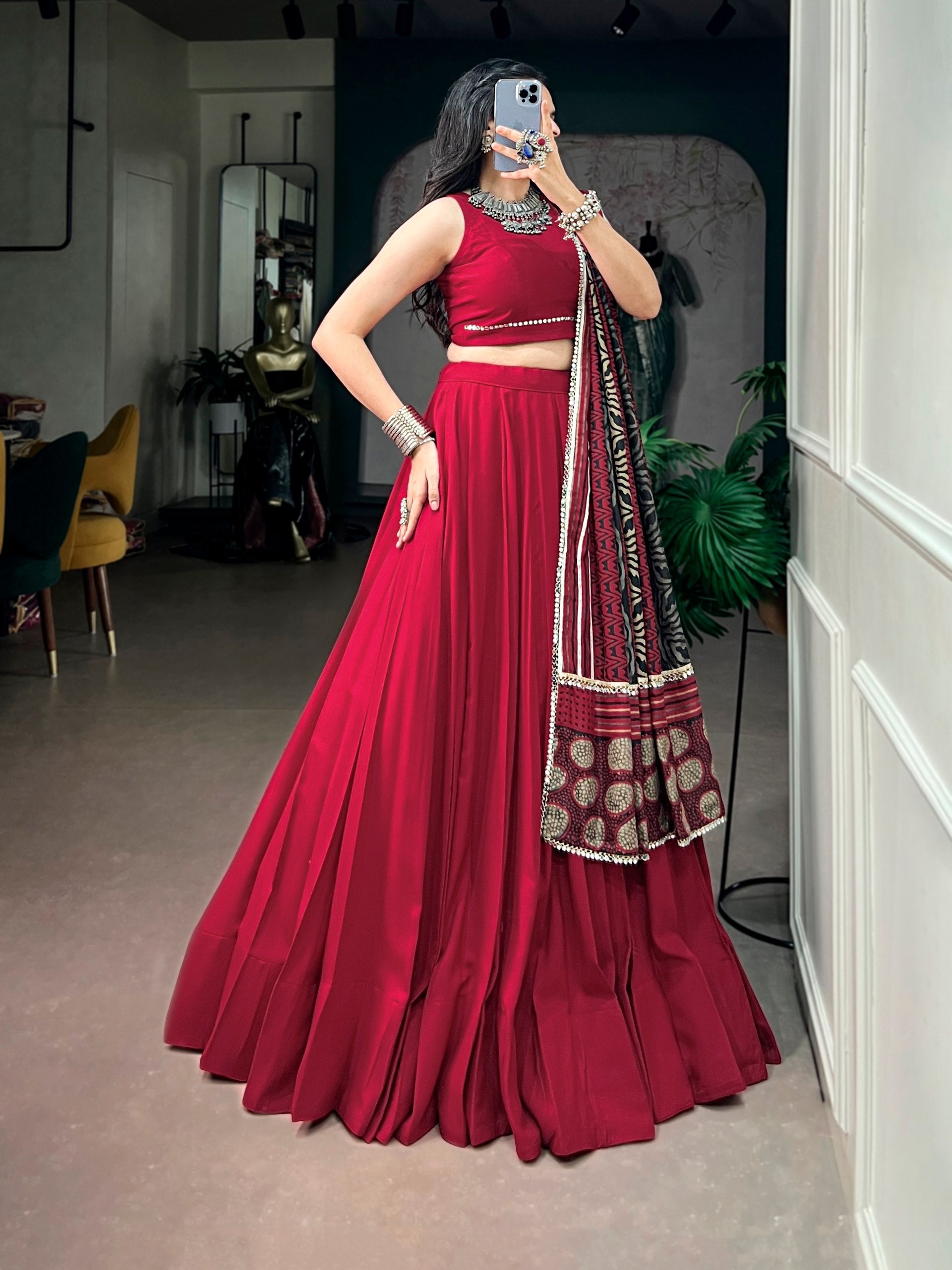 Elegant Rayon Lehenga Choli Set with Mirror Lace Work