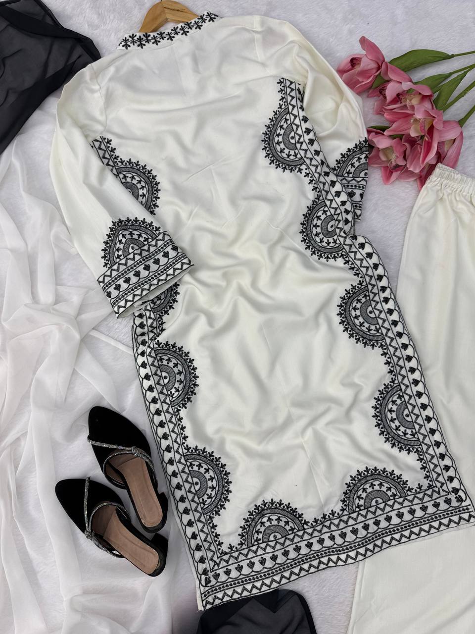Designer Biscuit Slub Straight Fit Kurta Set with Thread Embroidery