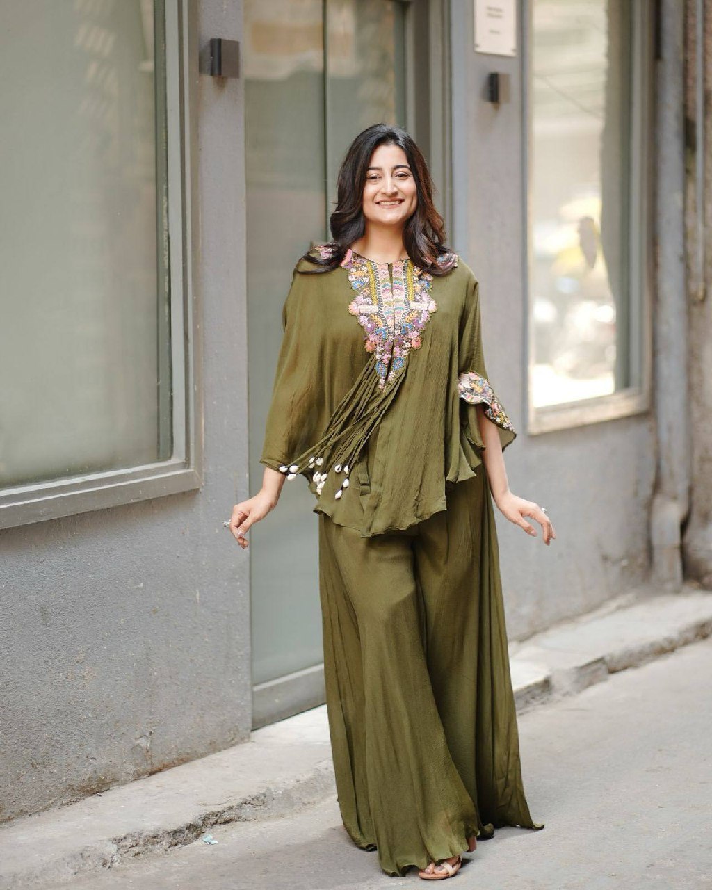 Designer Red Chinon Set with Sequins Embroidery Work & Kodi Latkan for Parties