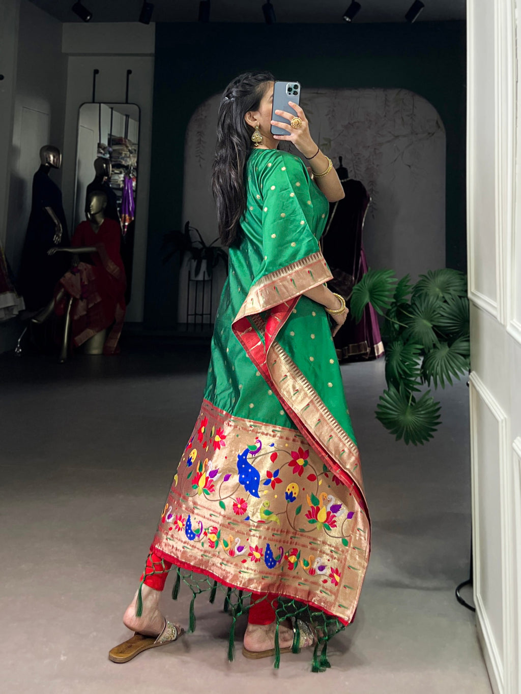 Vaidehi Jacquard Paithani Zari Weaving Kaftan