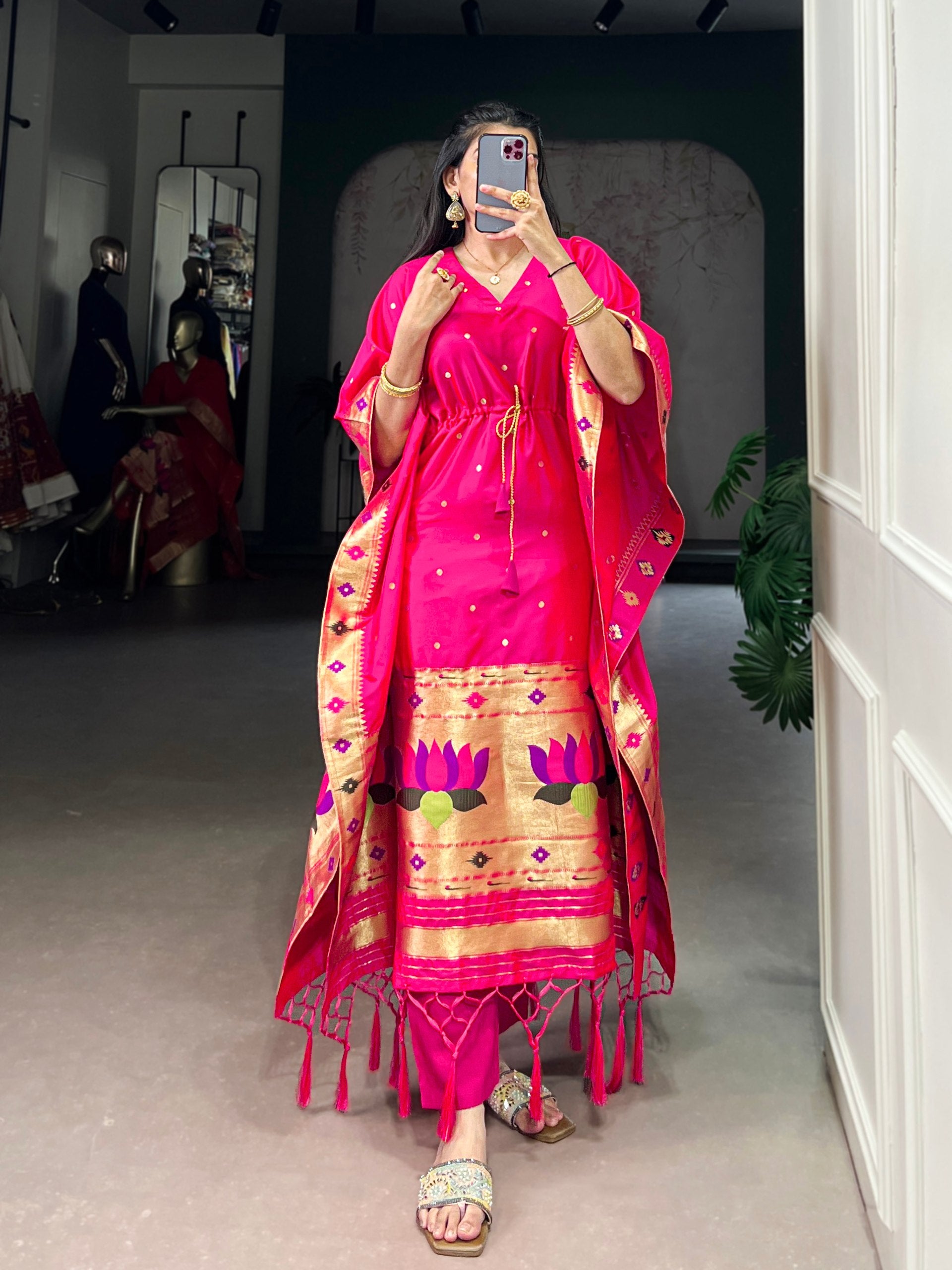 Vaidehi Jacquard Paithani Zari Weaving Kaftan