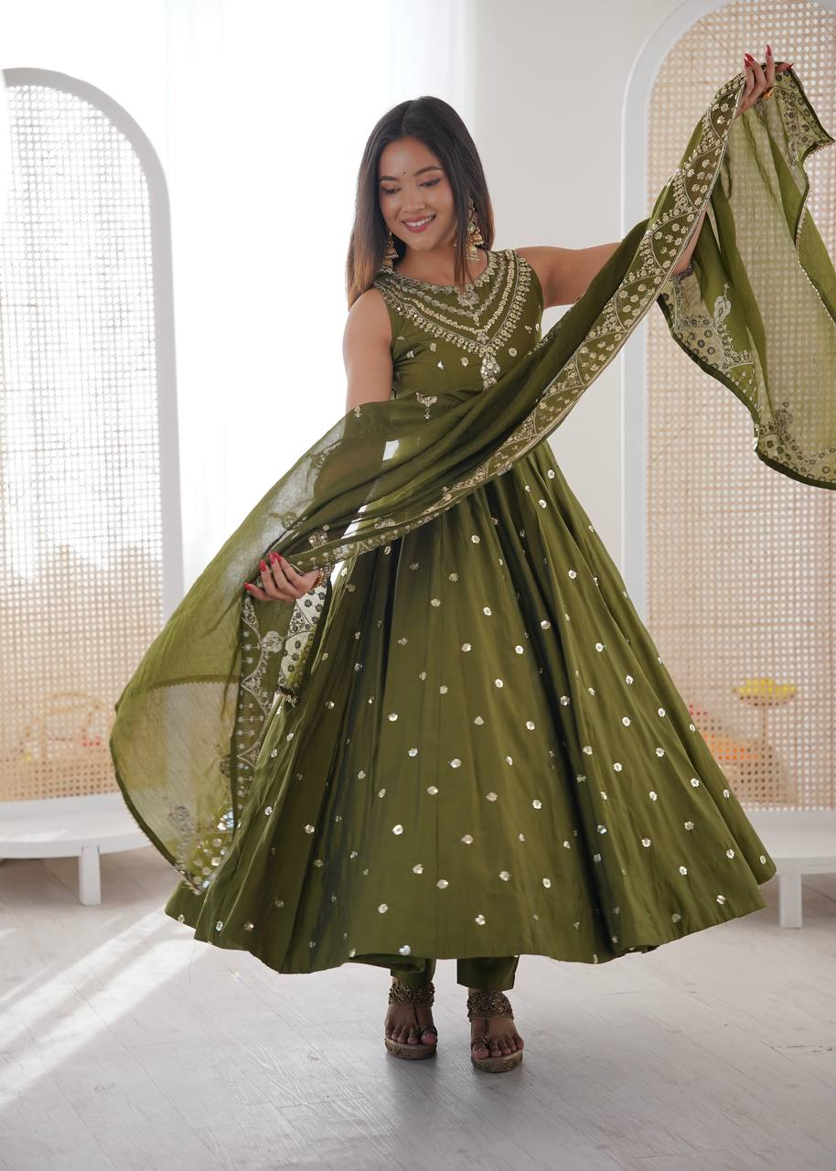 Mahveen Noor Premium Sleeveless Anarkali Gown with Chanderi Silk Dupatta