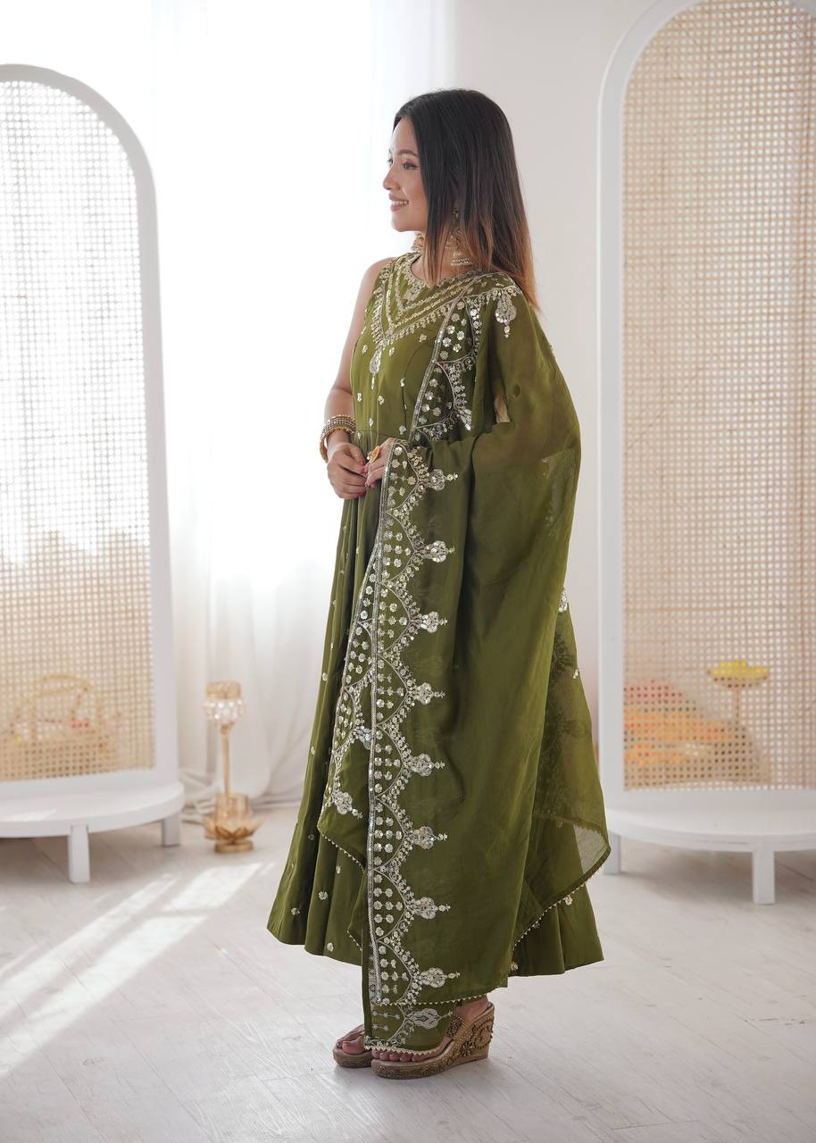 Mahveen Noor Premium Sleeveless Anarkali Gown with Chanderi Silk Dupatta