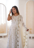 Mahveen Noor Premium Sleeveless Anarkali Gown with Chanderi Silk Dupatta