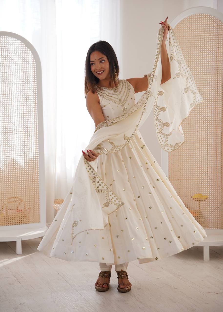 Mahveen Noor Premium Sleeveless Anarkali Gown with Chanderi Silk Dupatta