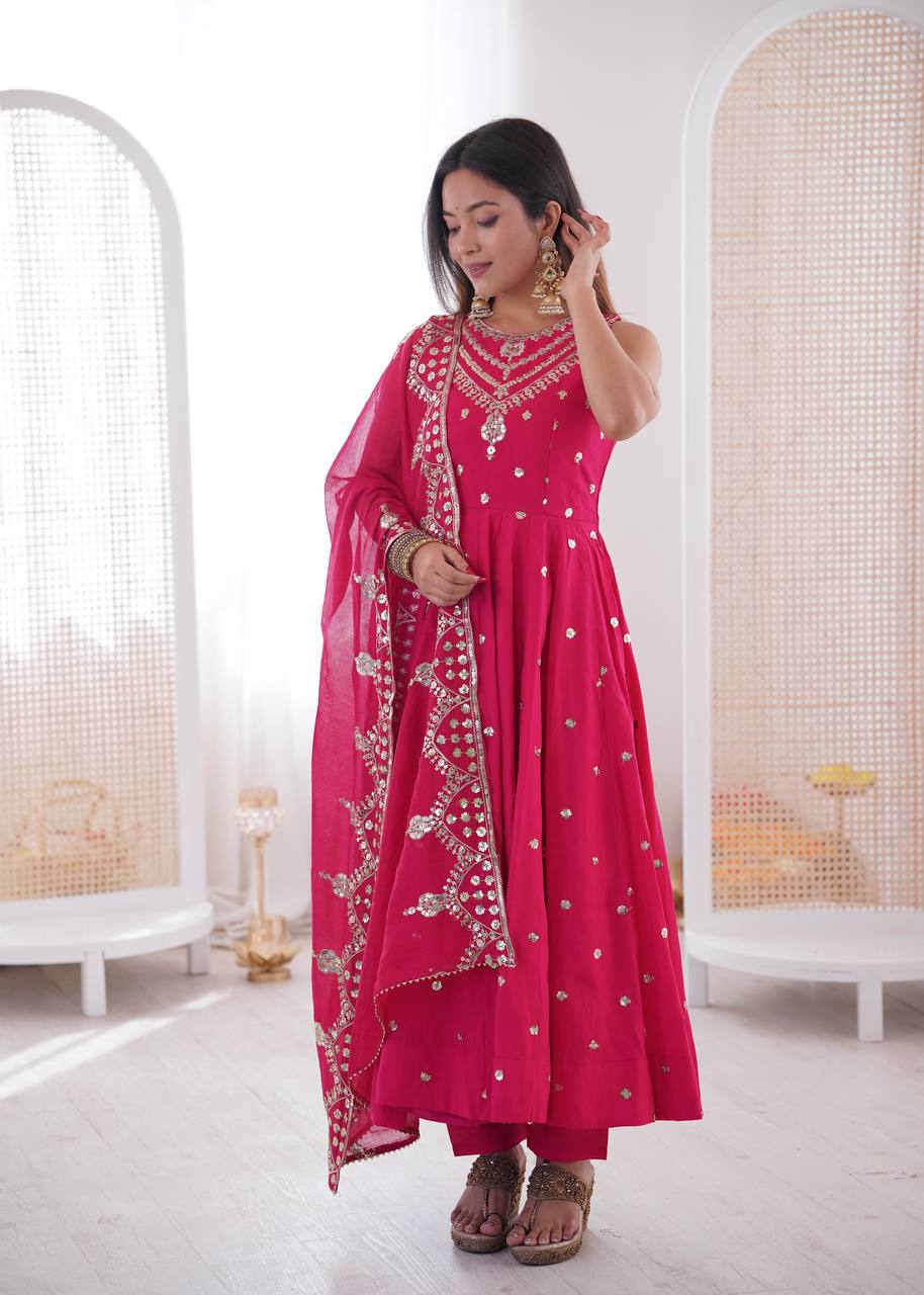Mahveen Noor Premium Sleeveless Anarkali Gown with Chanderi Silk Dupatta