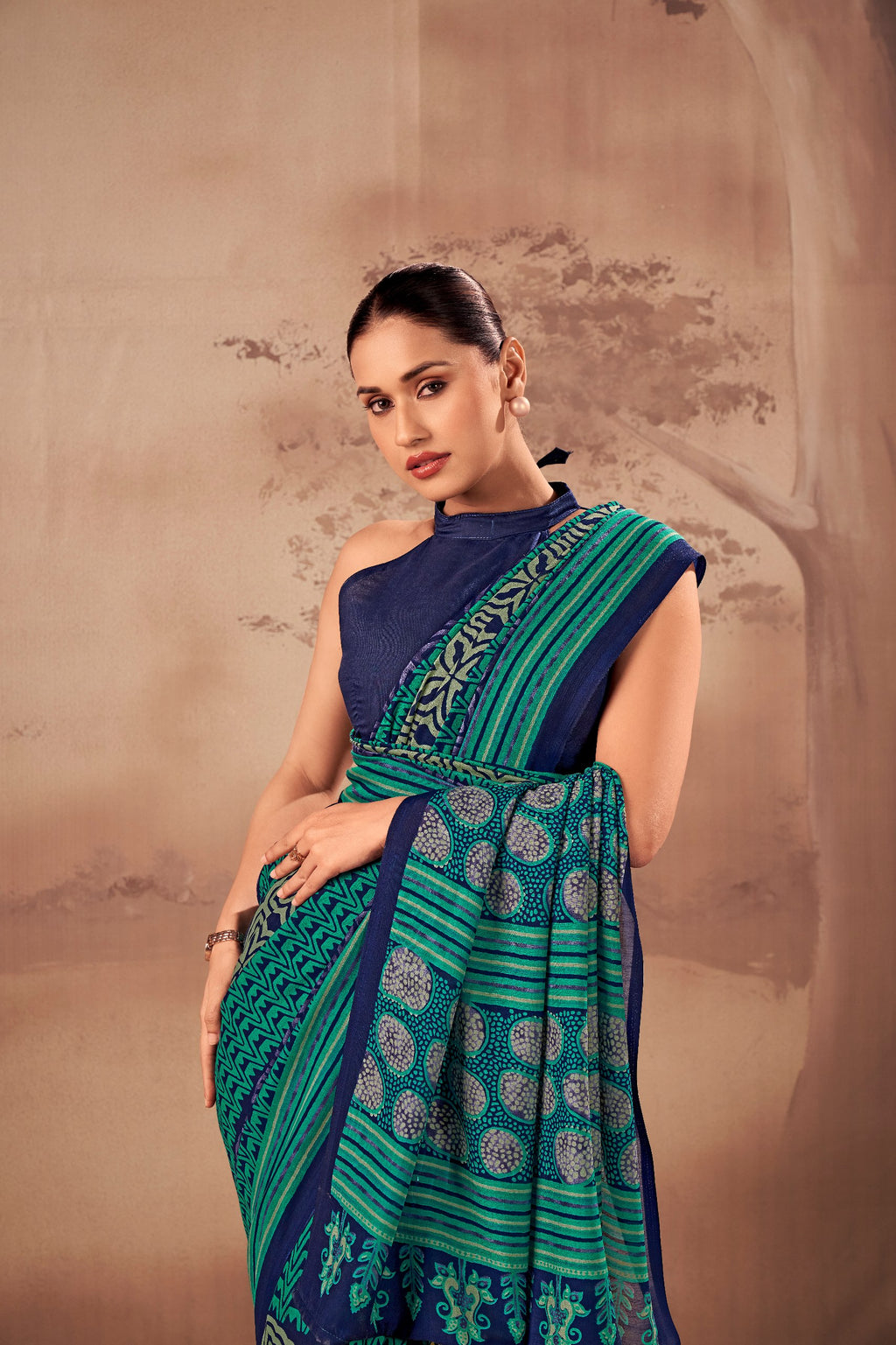 Aarini Poly Mal Cotton Printed Saree with Stitched Blouse
