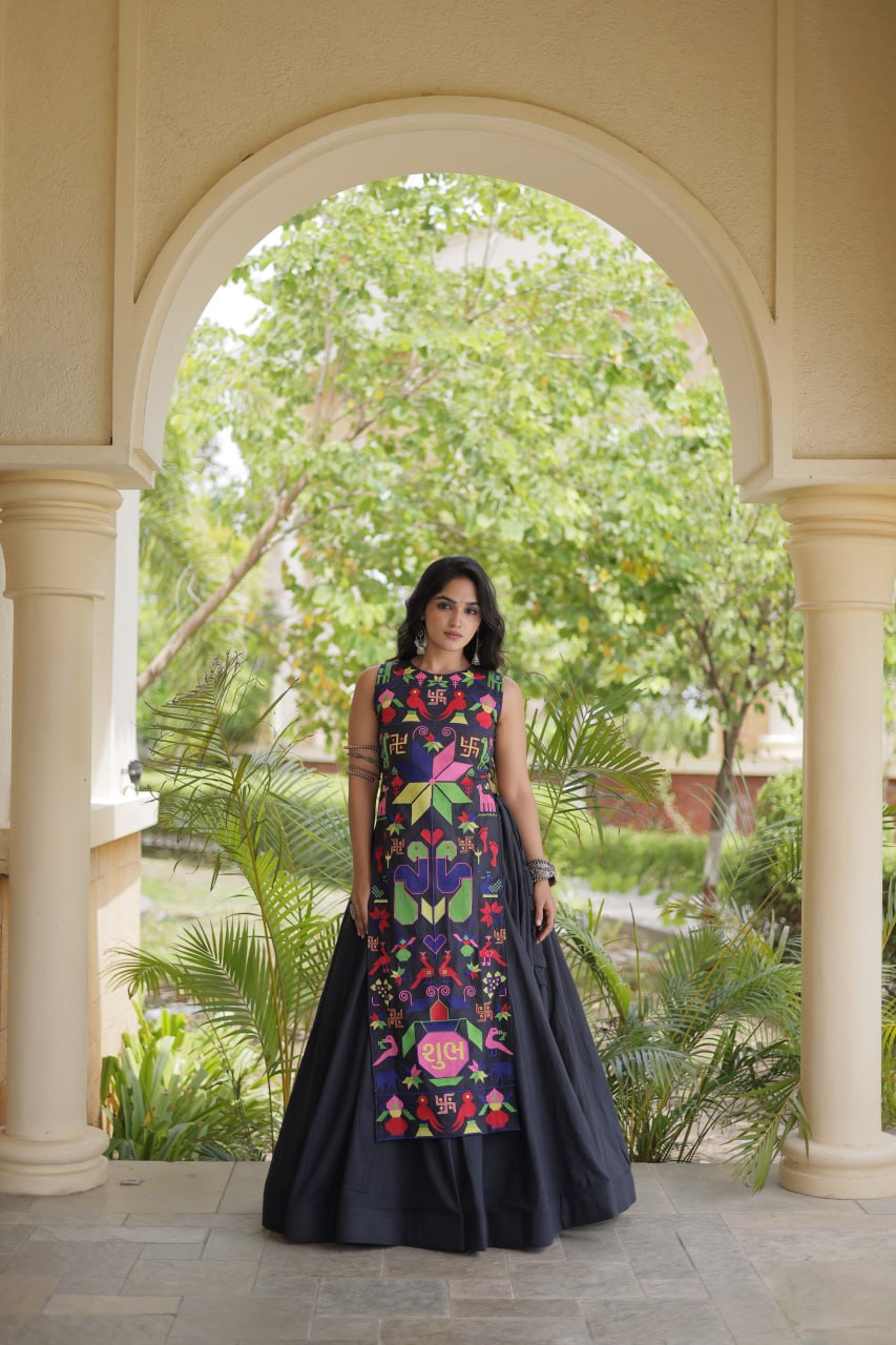Zariya White Black Gamthi Thread Embroidered Navratri Lehenga Set