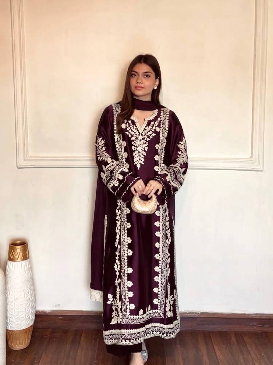 Aafreen Satin Rayon Embroidered Oversized Kaftan Set