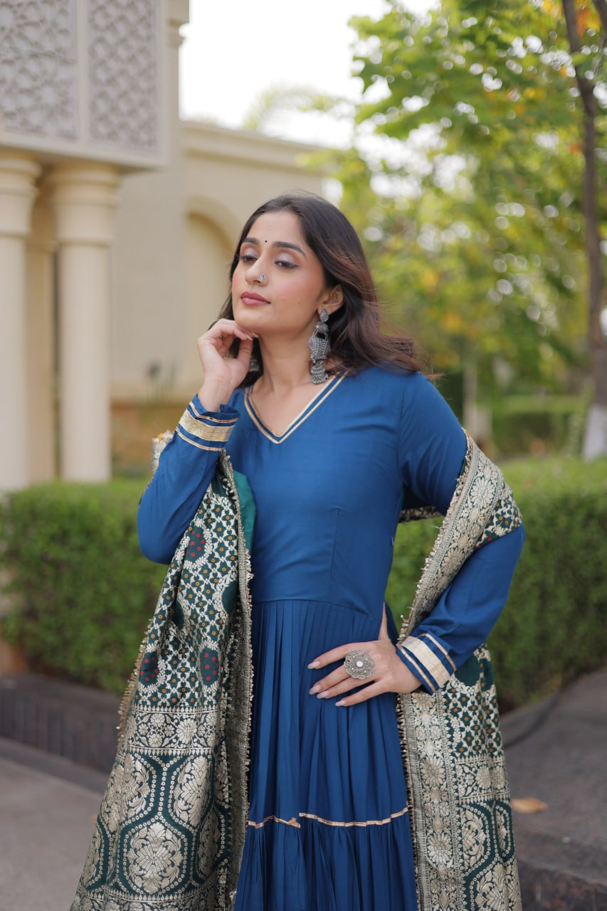 Aarzoo Fendy Silk Sequin Embroidered Gown Set