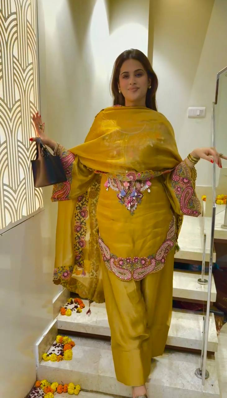Designer Heavy Georgette Farshi Suit with Thread Embroidery Work
