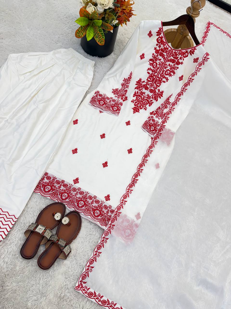 Elegant Ethnic Rayon Cotton Thread Work Suit Set
