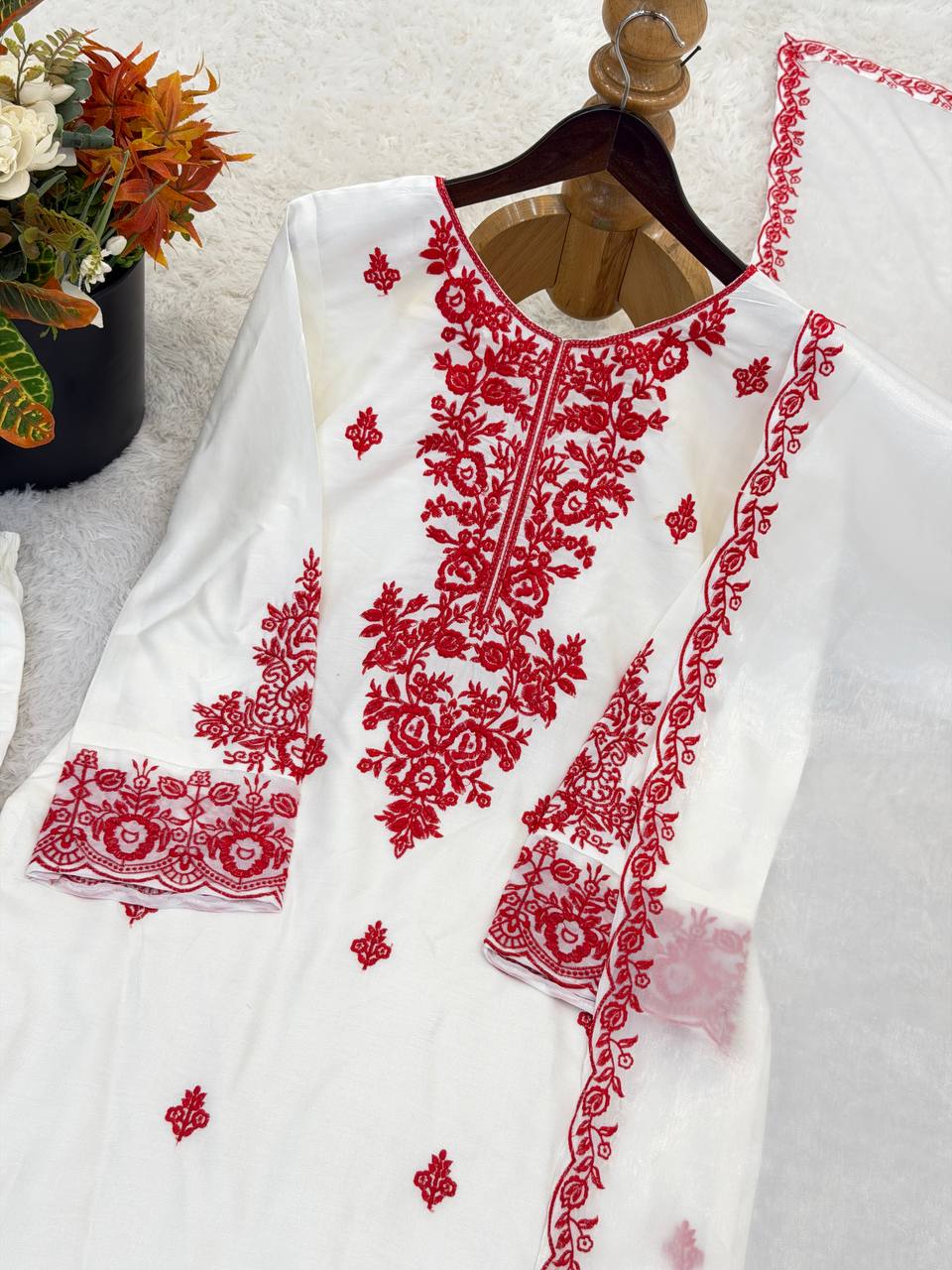 Elegant Ethnic Rayon Cotton Thread Work Suit Set