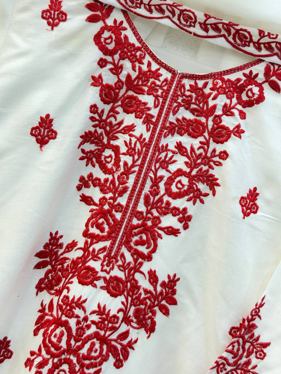 Elegant Ethnic Rayon Cotton Thread Work Suit Set