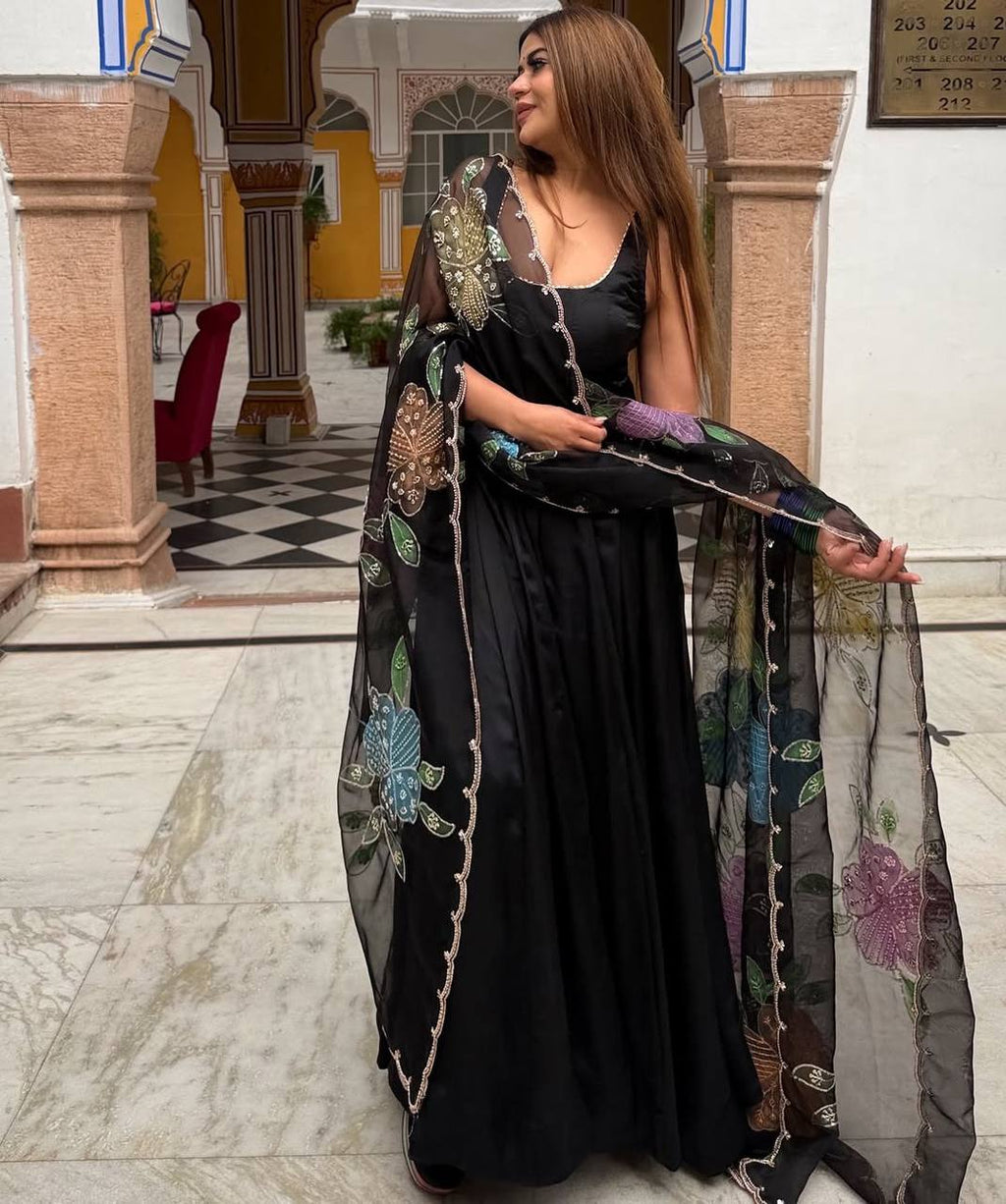 Anvika Natural Crepe Anarkali with Pant & Tabby Silk Printed Dupatta Set