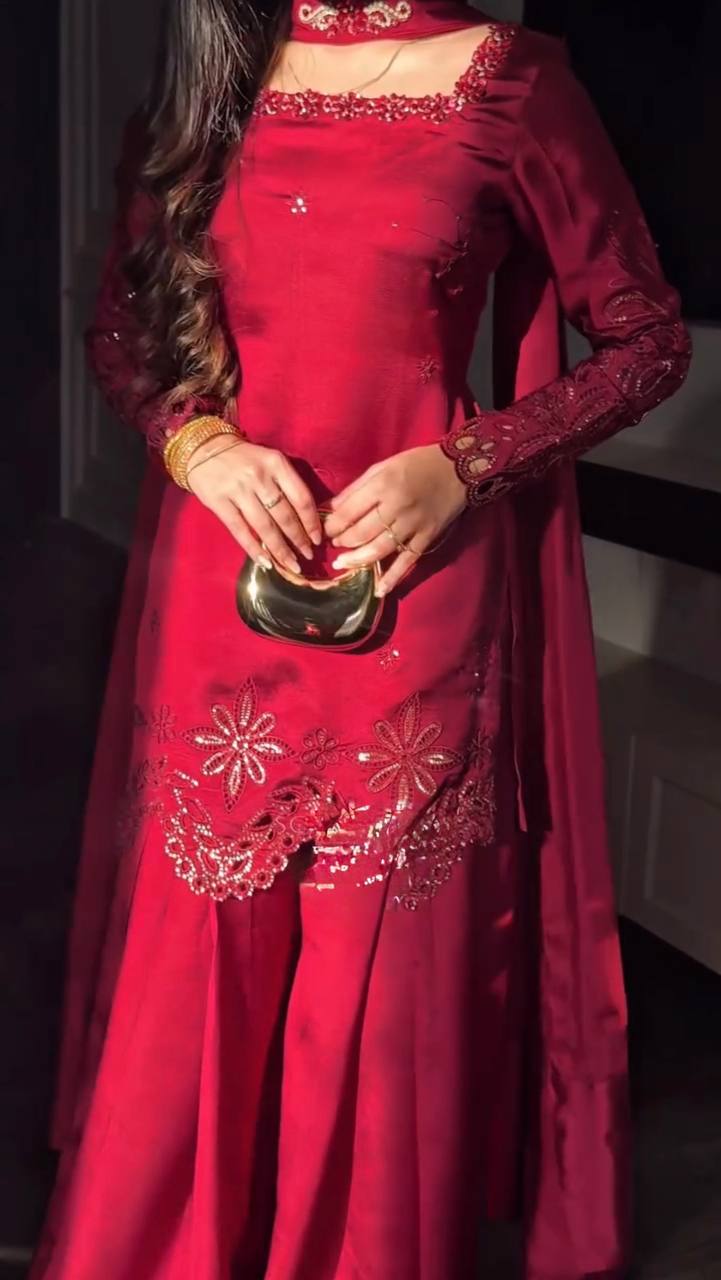Raivika Fendy Silk Thread & Sequence Embroidered Kurti with Palazzo & Dupatta Set