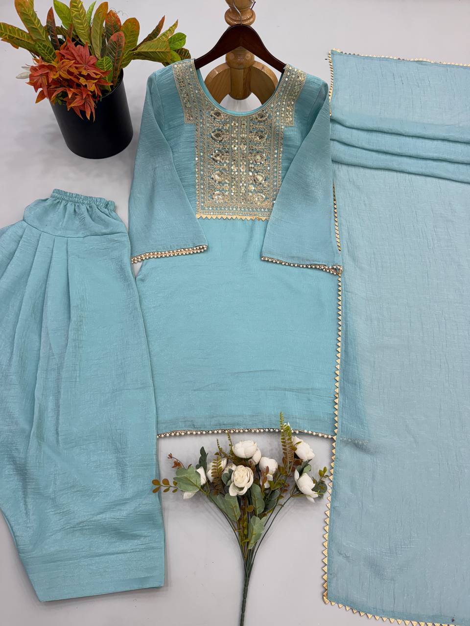 Zariya Noor Designer Heavy Crunchy Silk Thread Embroidered Farshi Suit Set with Lace Border Dupatta