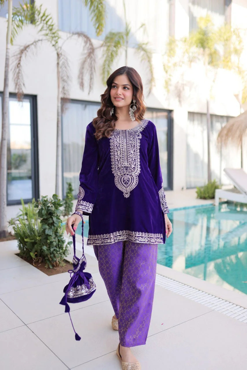 Royal Velvet Zari Embroidered Kurta Pant Set with Batwa