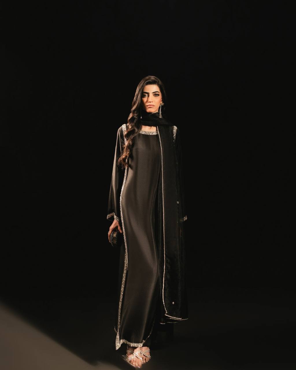 Elegant Women’s Natural Crepe Plazzo Suit with Bread Work Lace Detailing, 46-Inch Long Kurta, Stretchable Waist Plazzo & Organza Dupatta