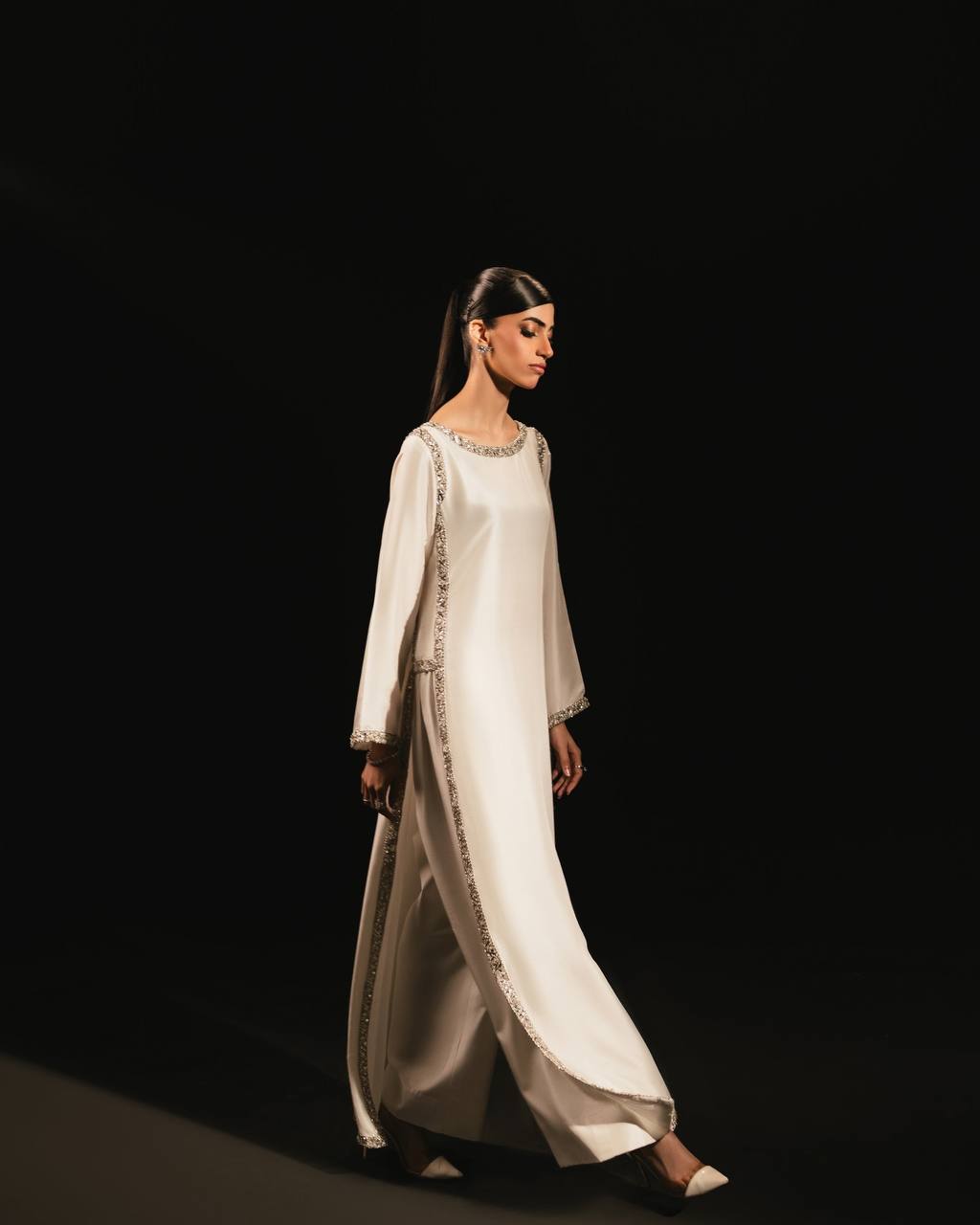Elegant Women’s Natural Crepe Plazzo Suit with Bread Work Lace Detailing, 46-Inch Long Kurta, Stretchable Waist Plazzo & Organza Dupatta