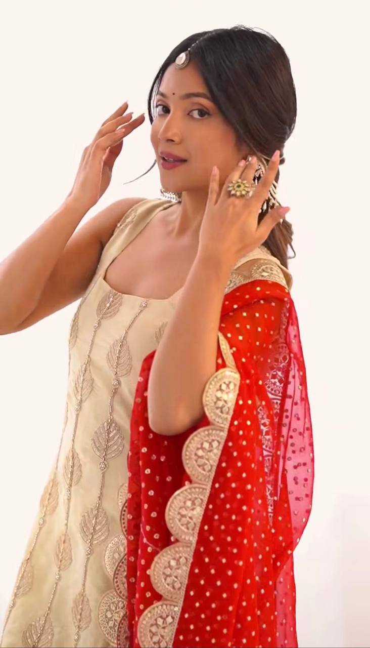 Chinora Designer Heavy Chinon Embroidered Kurti Palazzo Set with Digital Print Georgette Dupatta & Lace Border