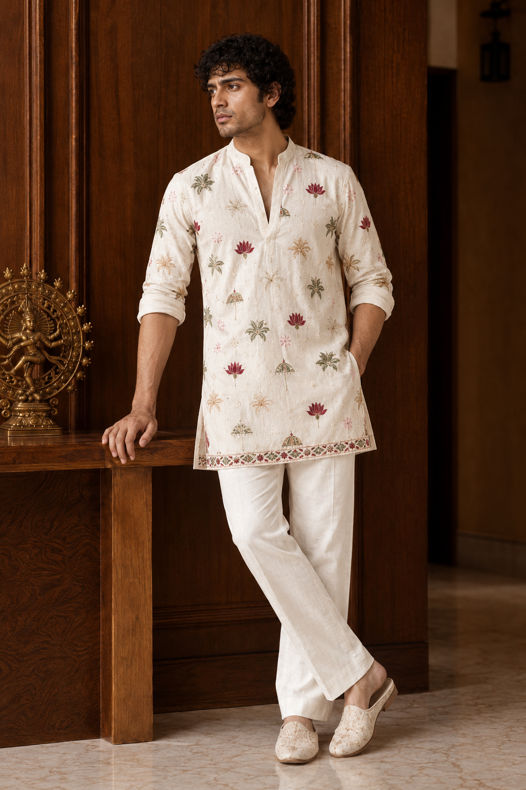 Aarush Men’s White V-Neck Short Ethnic Kurta (Copy)