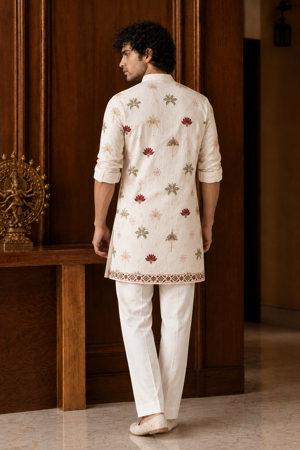 Aarush Men’s White V-Neck Short Ethnic Kurta (Copy)