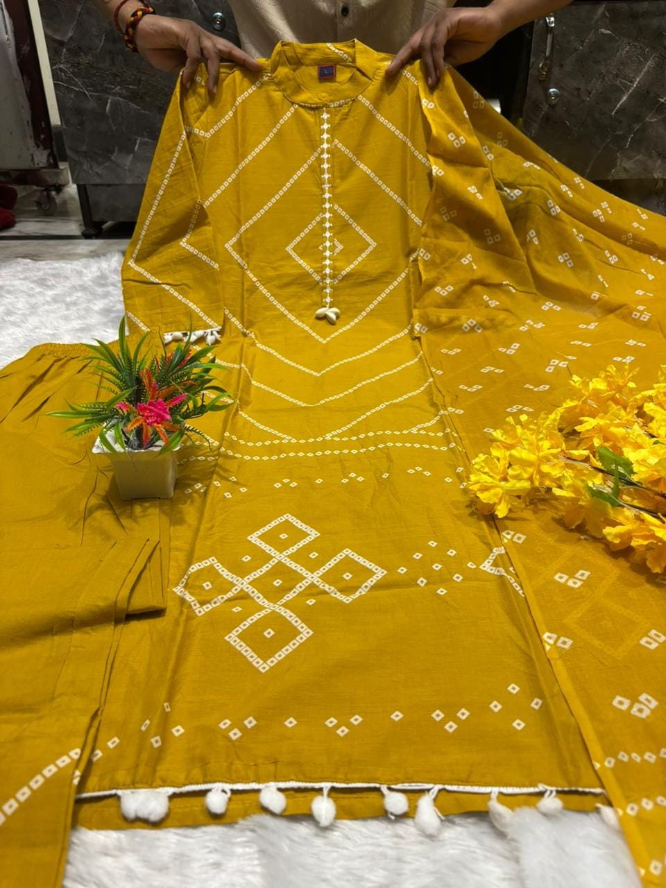 Ishika Cotton Bandhani Print Kurti with Pant & Mulmal Dupatta