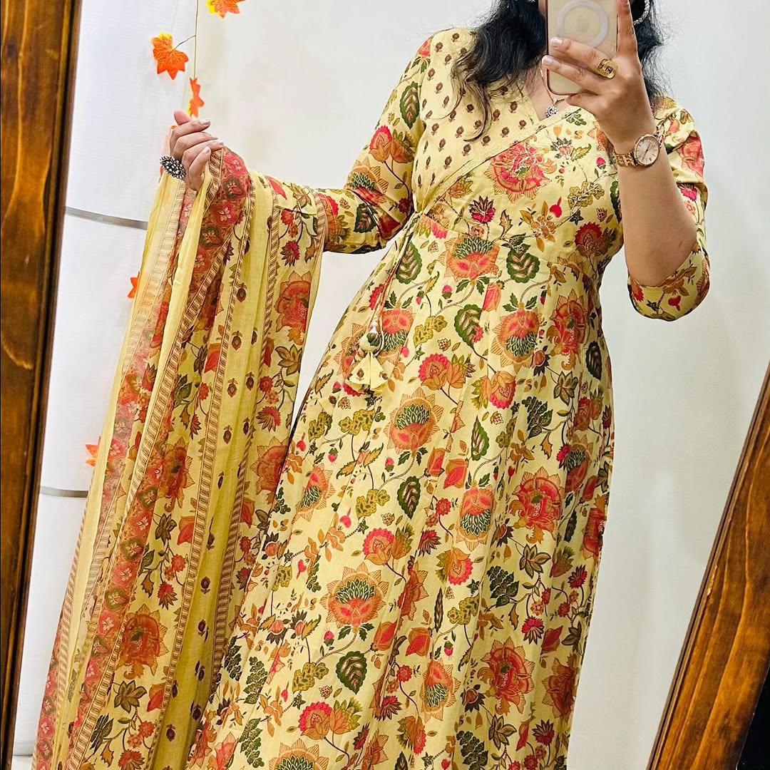 Reyanshi Designer Cotton Bandhani Kurti with Pant & Mulmal Dupatta