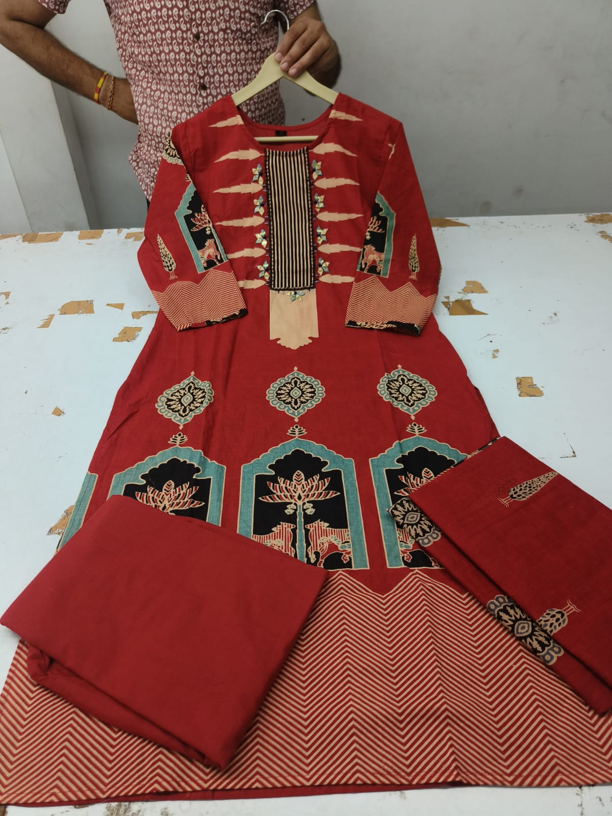 Vihana Cotton Embroidered Kurti with Pant & Dupatta