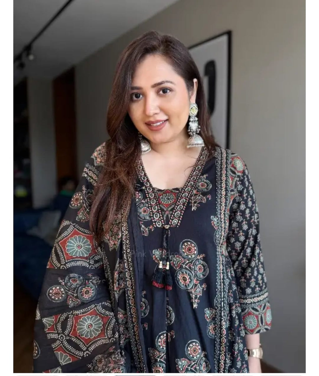 Vaidehi Floral A-Line Cotton Kurti with Pant & Dupatta