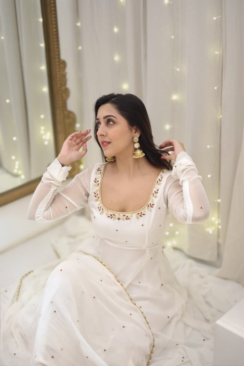 Ivanyaa White Georgette Zari Embroidery Gown Set with Pant & Matching Dupatta