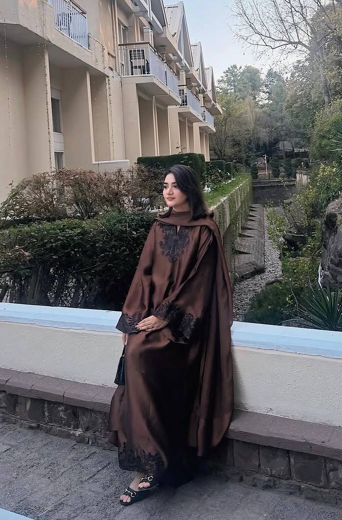 Zohra Mul Chanderi Embroidery Work Kaftan with Plazzo & Dupatta
