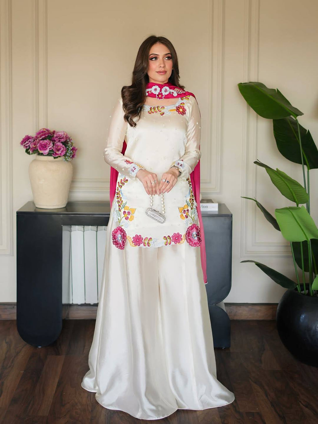 Pakistani Style Meher Noor Heavy Embroidered Roman Glass Kurti Farshi Salwar Set