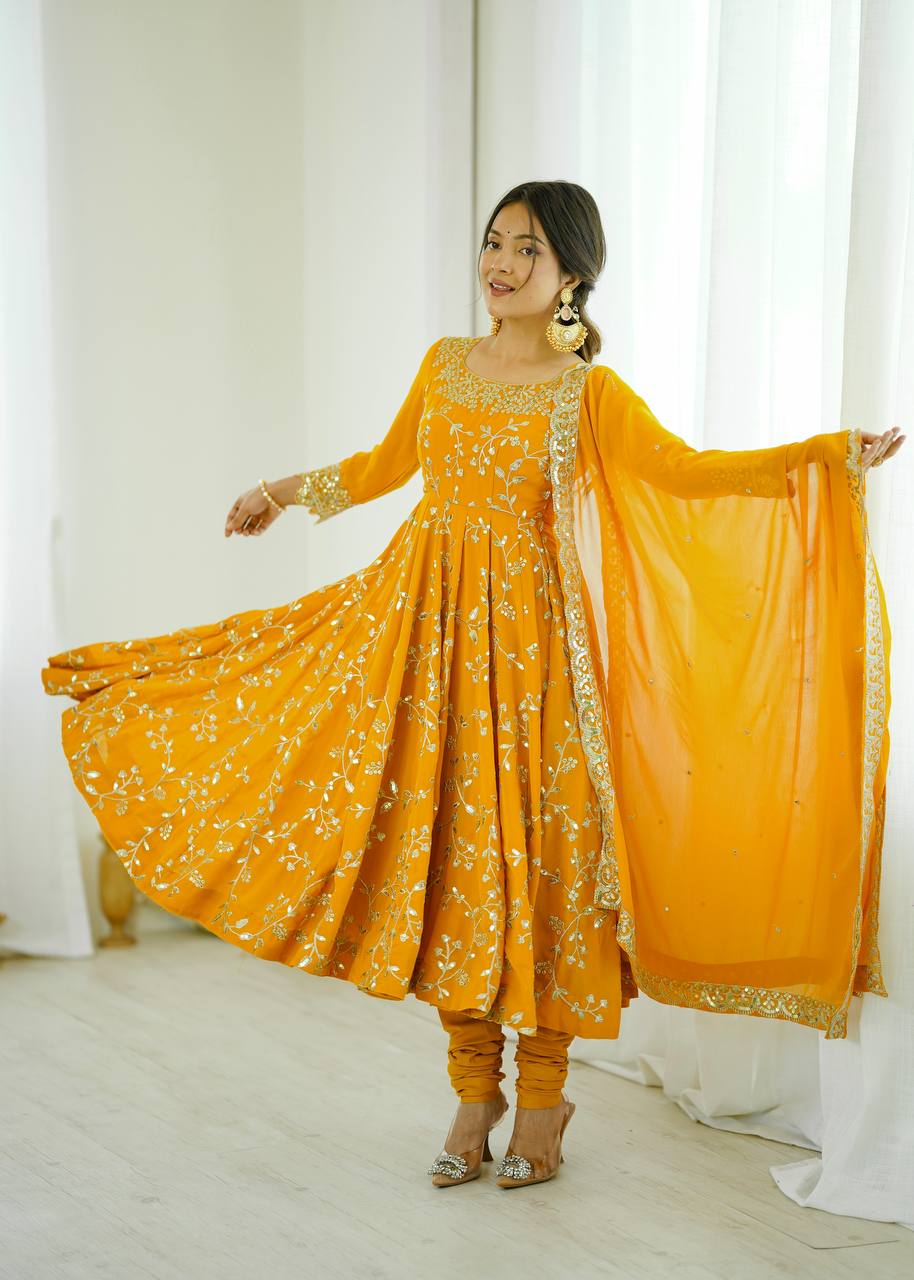 Chandni Raaz Anarkalis with 4.5 Meter Flair and Chudidar