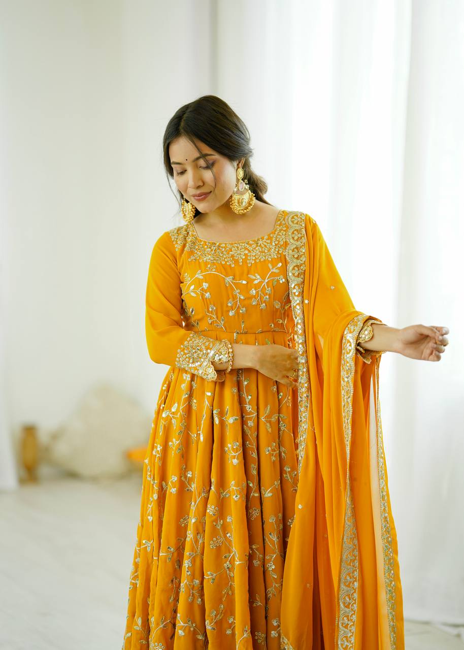 Chandni Raaz Anarkalis with 4.5 Meter Flair and Chudidar