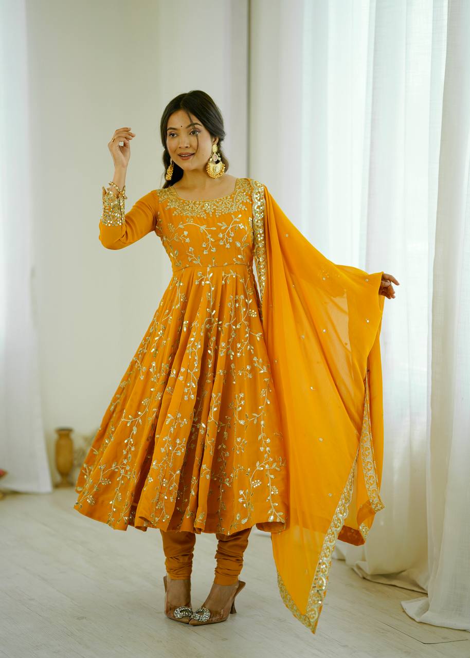 Chandni Raaz Anarkalis with 4.5 Meter Flair and Chudidar