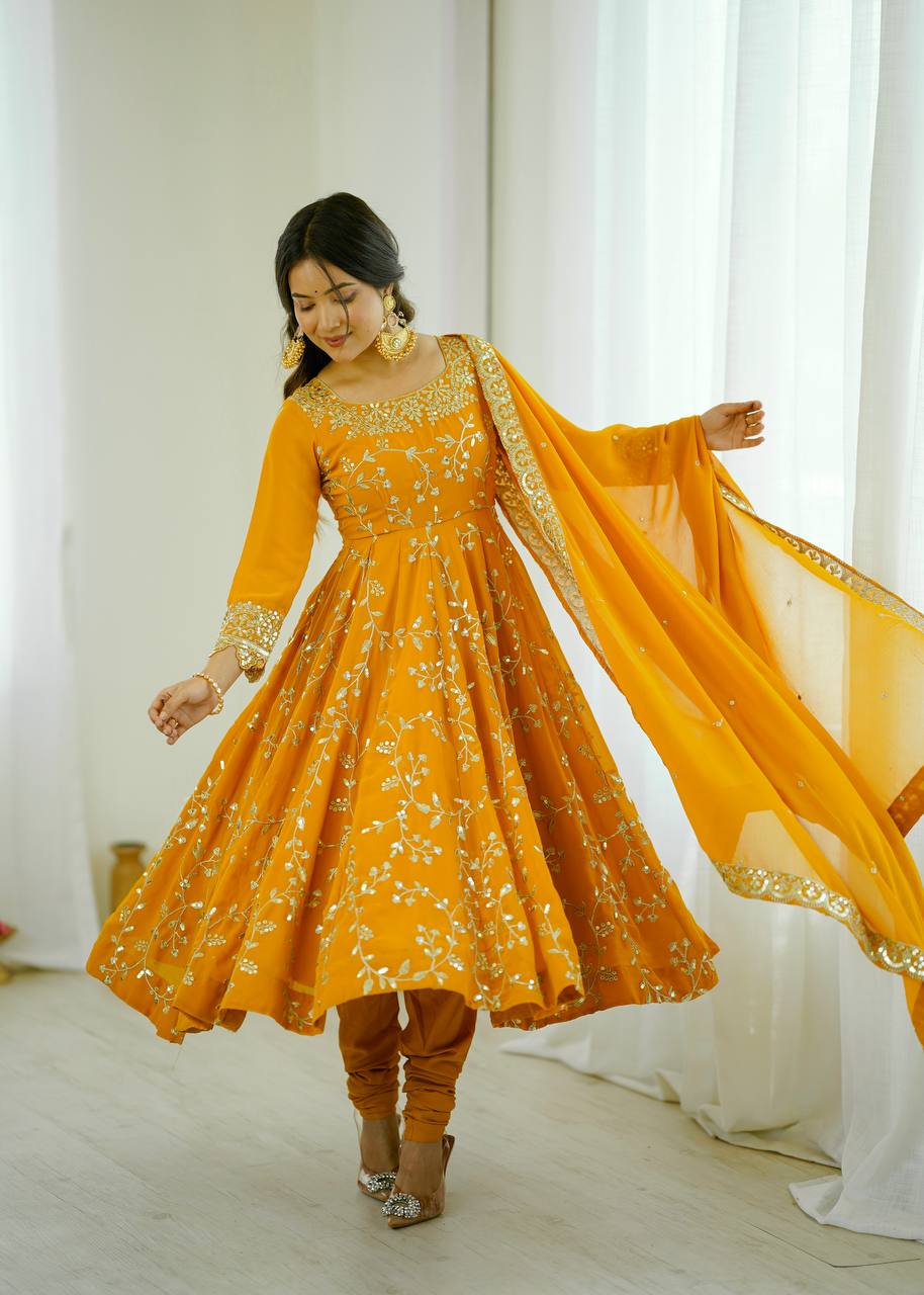 Chandni Raaz Anarkalis with 4.5 Meter Flair and Chudidar