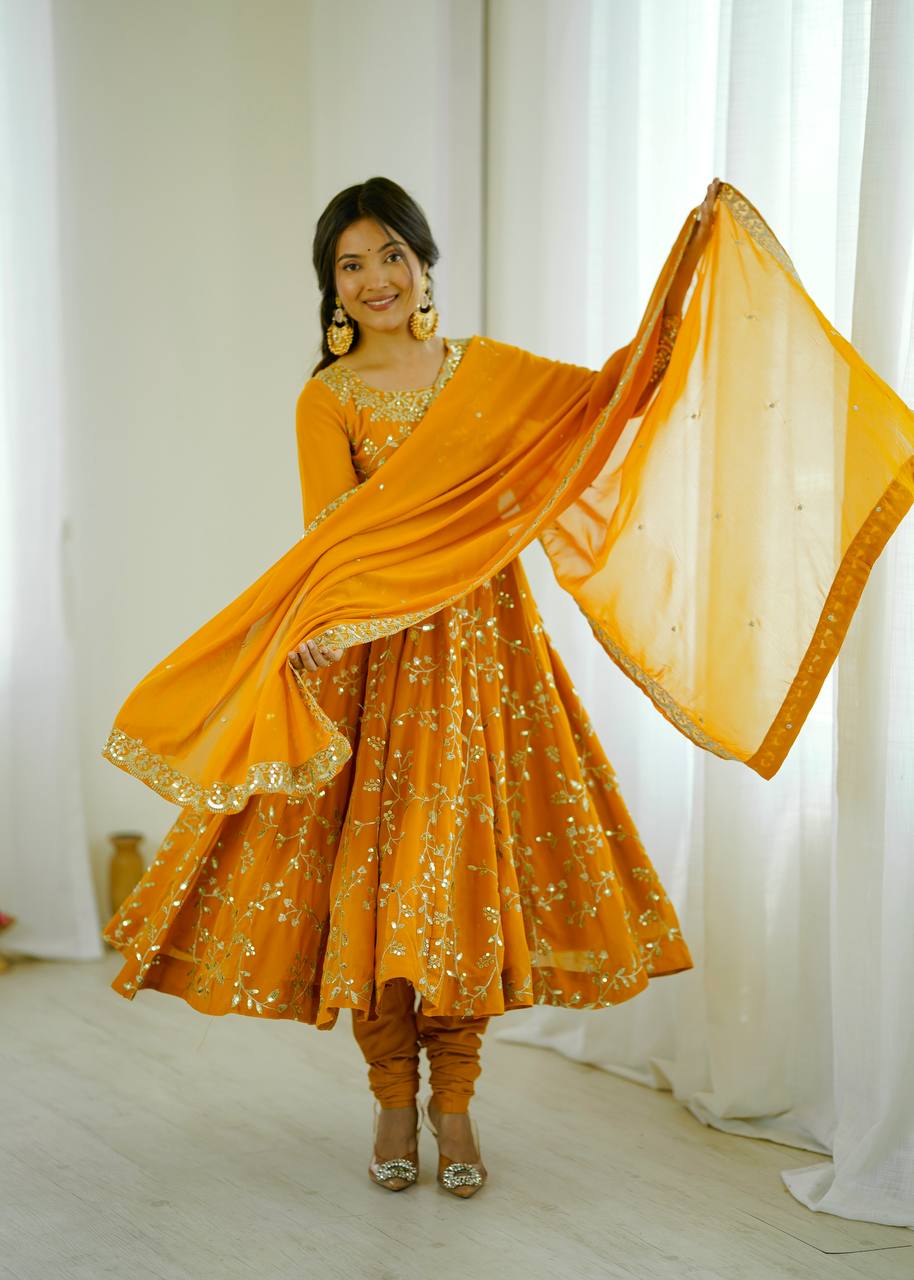Chandni Raaz Anarkalis with 4.5 Meter Flair and Chudidar