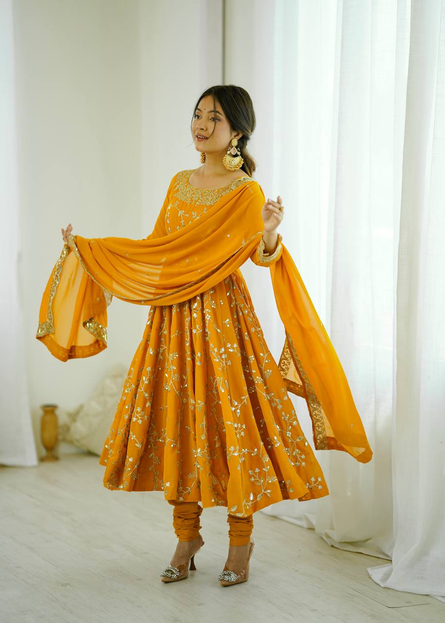 Chandni Raaz Anarkalis with 4.5 Meter Flair and Chudidar