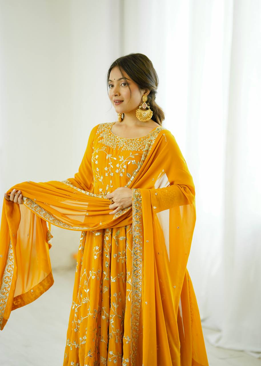 Chandni Raaz Anarkalis with 4.5 Meter Flair and Chudidar