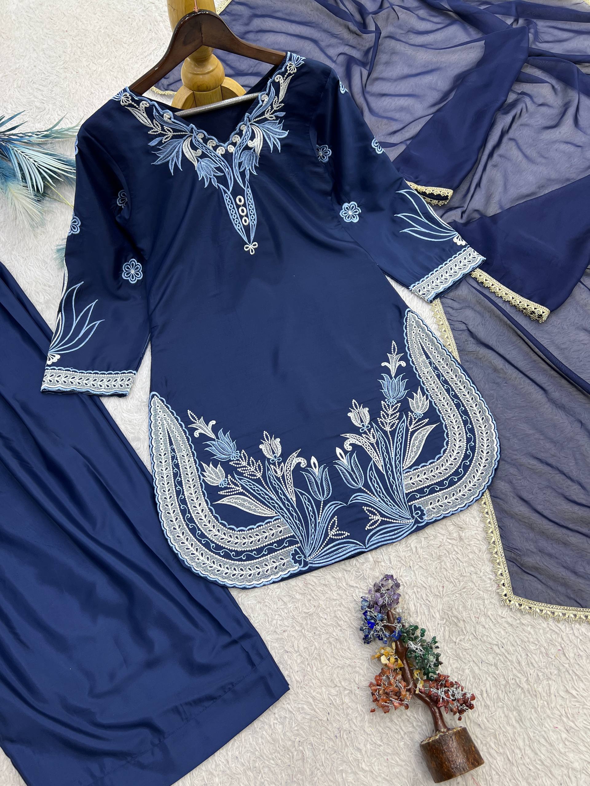 Zariya Biscuit Slub Pakistani Style Farshi Salwar Set