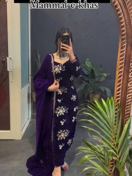 Kanisha Velvet Embroidered Velvet Suit Set with Thread & Sequin Work
