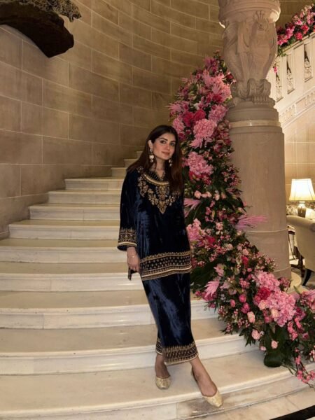 Sarvani Velvet Kurti Plazzo Set with Sequins & Zari Embroidery
